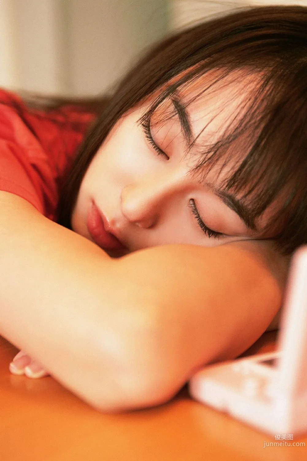 秋山莉奈《キミの素颜こつそりのぞいちやいま？？？た》写真集 [YS Web] Vol.20738