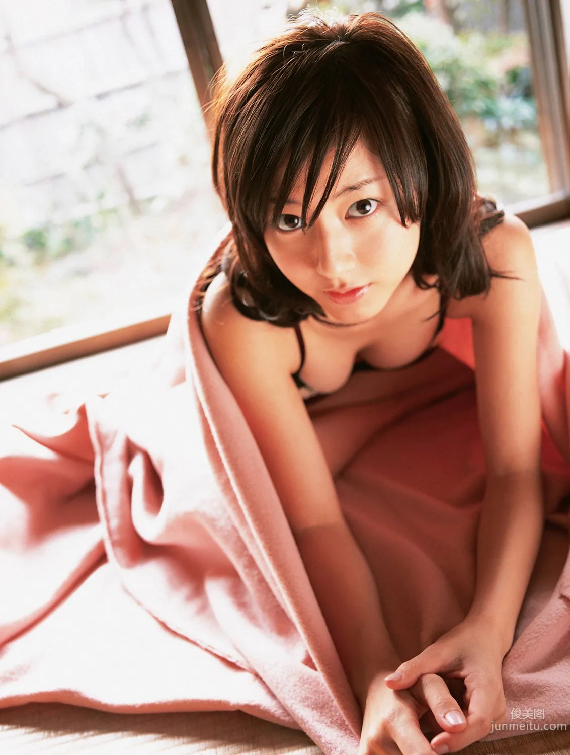 杉本有美《超本格派美少女降臨!!》寫真集 [YS Web] Vol.196 35