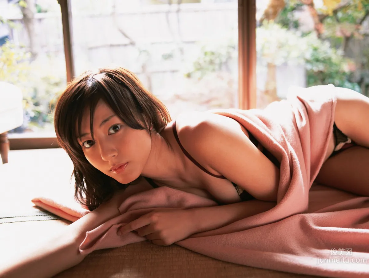 杉本有美《超本格派美少女降臨!!》寫真集 [YS Web] Vol.196 31