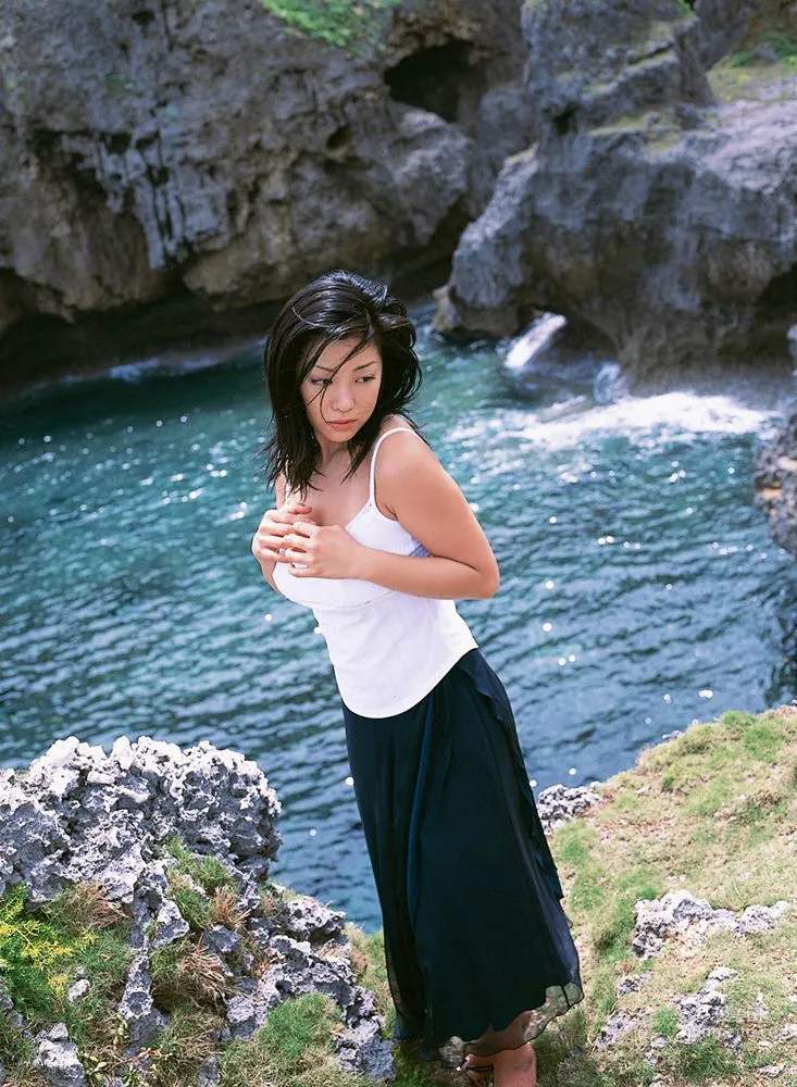 小向美奈子《Now & Then》寫真集 [YS Web] Vol.128 30