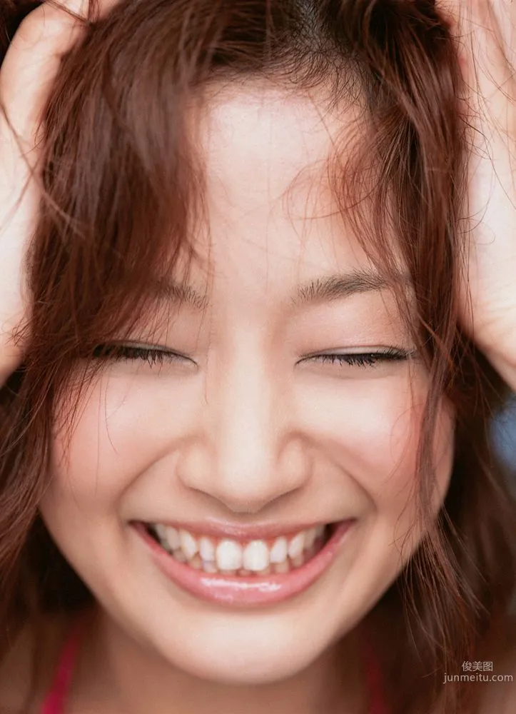 工藤里纱《くしゃくしゃ笑颜の、オレ达の彼女!!》写真集 [YS Web] Vol.1838