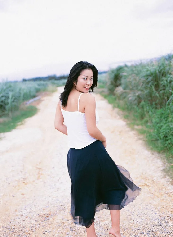 小向美奈子《Now & Then》寫真集 [YS Web] Vol.128 28