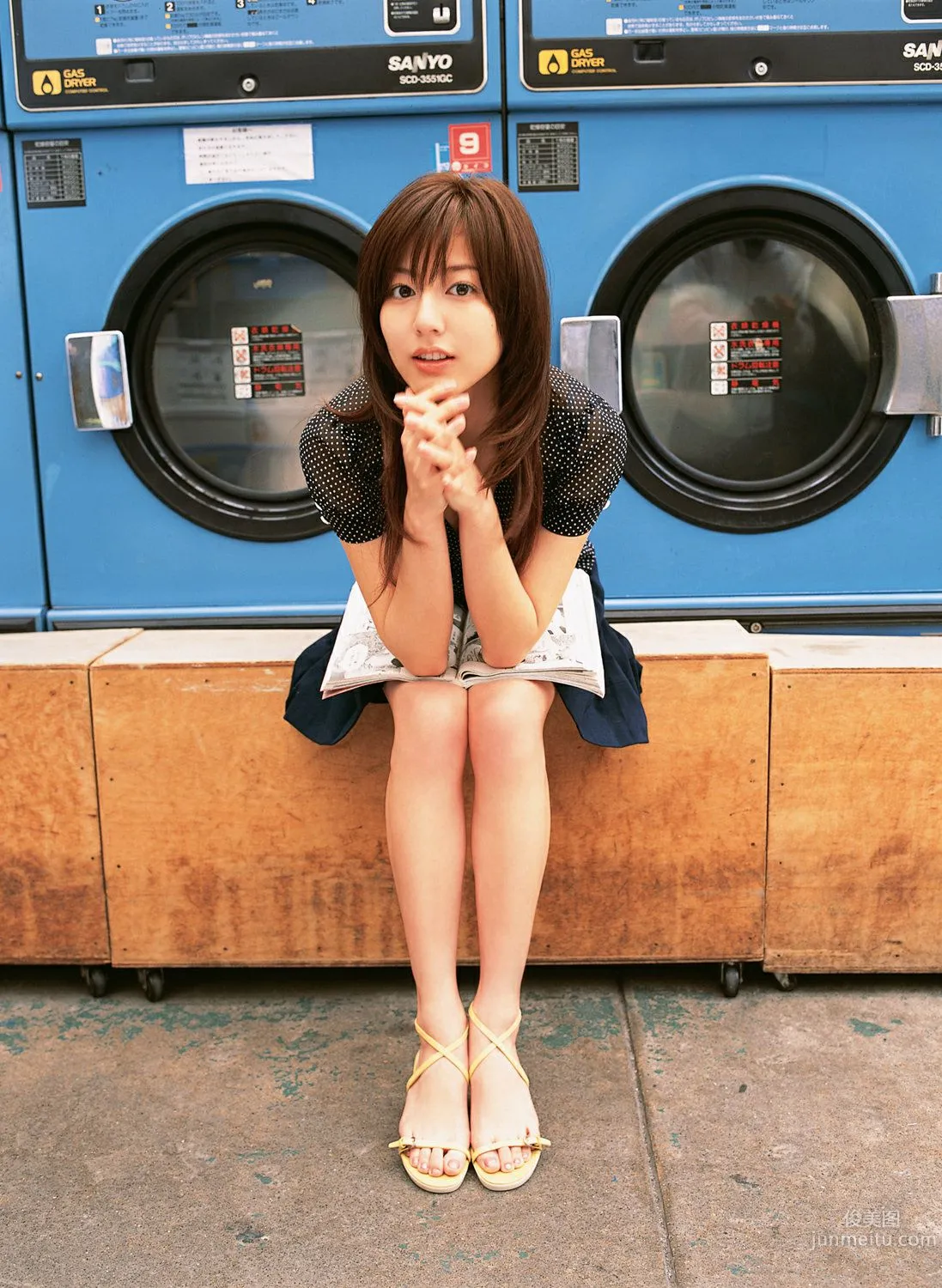 杉本有美《壓倒的美少女》寫真集 [YS Web] Vol.218 75