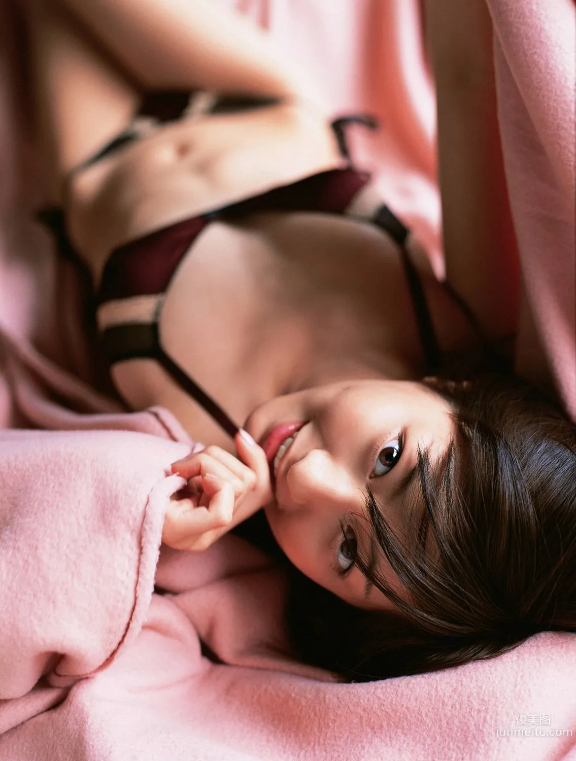 杉本有美《超本格派美少女降臨!!》寫真集 [YS Web] Vol.196 38