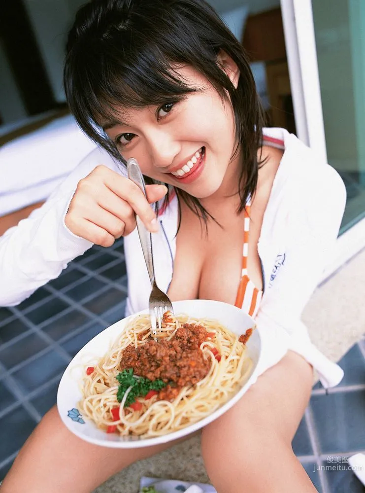 原幹恵《ミッキー全力疾走!揺れに揺れるぜFカ ップ》寫真集 [YS Web] Vol.192 29