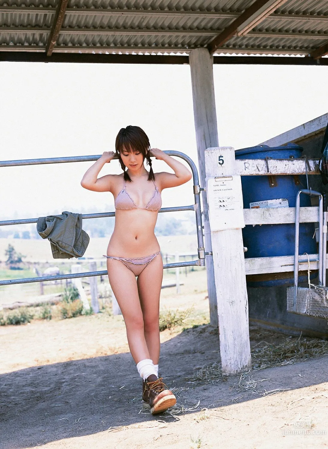 山本梓《フイルドでいこう!》写真集 [YS Web] Vol.21038