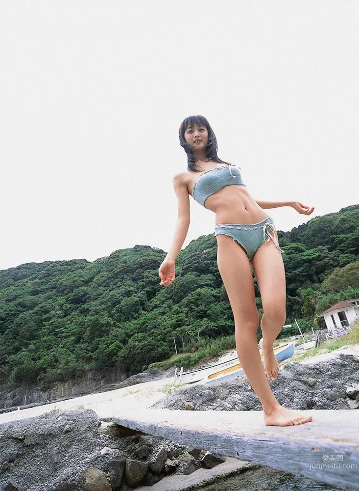 小松彩夏《オトナ？コドモ？》写真集 [YS Web] Vol.13581