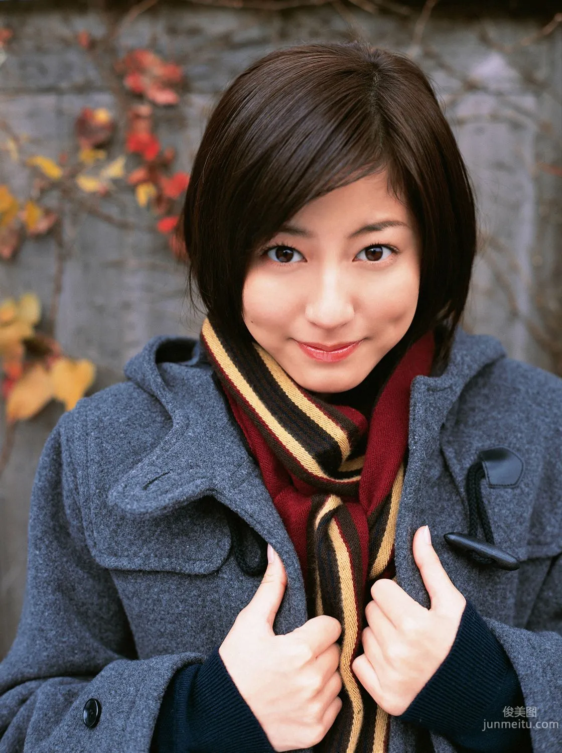 杉本有美《超本格派美少女降臨!!》寫真集 [YS Web] Vol.196 4