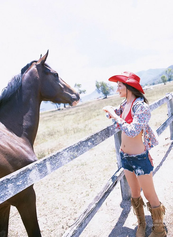 小松彩夏《No Border》写真集 [YS Web] Vol.15229