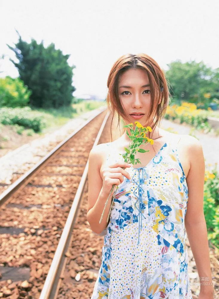 矢吹春奈《桟橋で待ち合わせ》寫真集 [YS Web] Vol.150 51