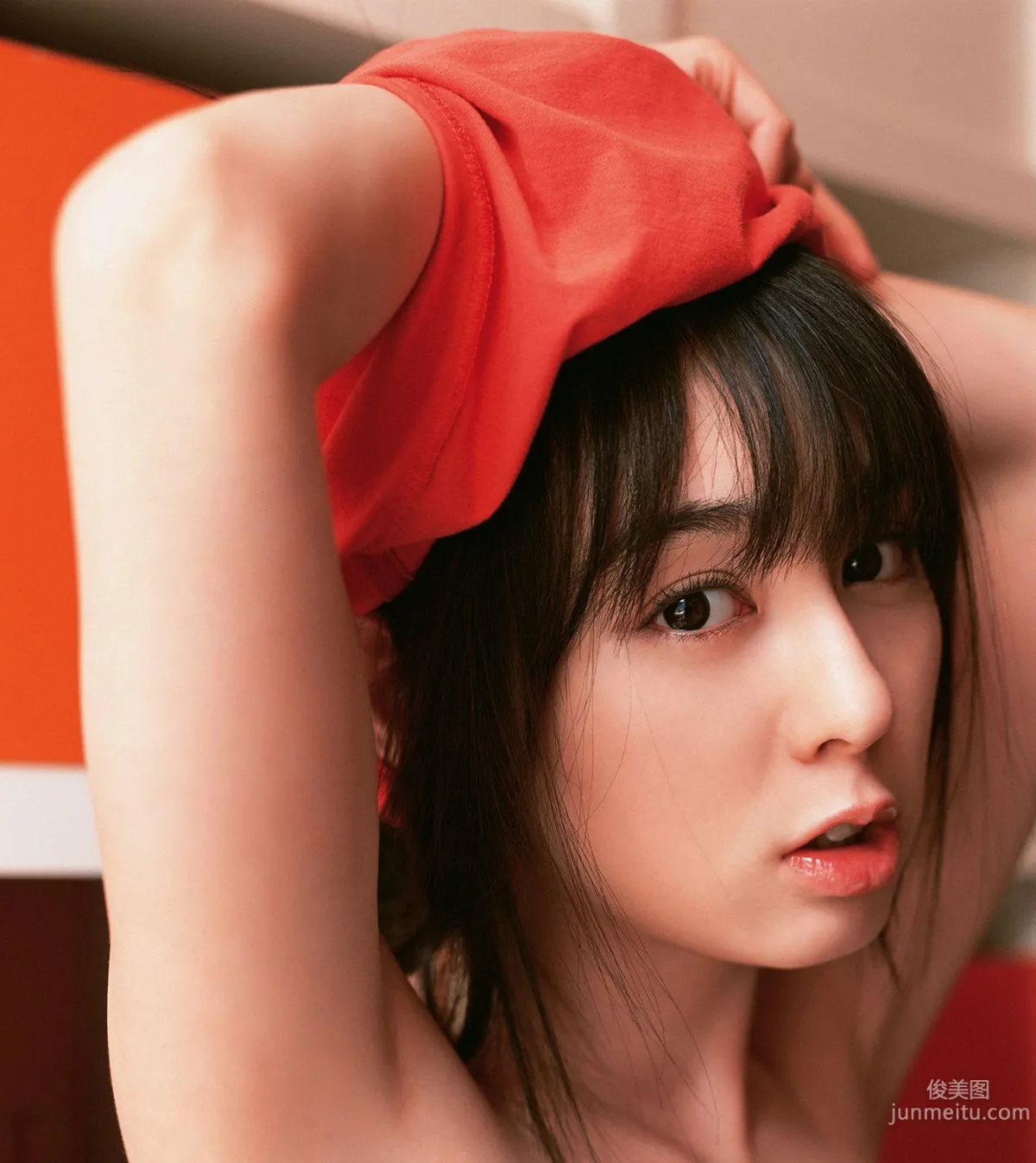 秋山莉奈《キミの素颜こつそりのぞいちやいま？？？た》写真集 [YS Web] Vol.20755