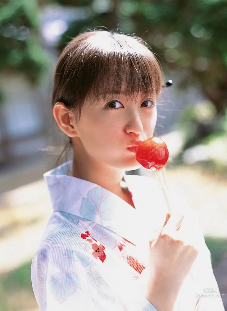 小松彩夏《オトナ？コドモ？》写真集 [YS Web] Vol.1351