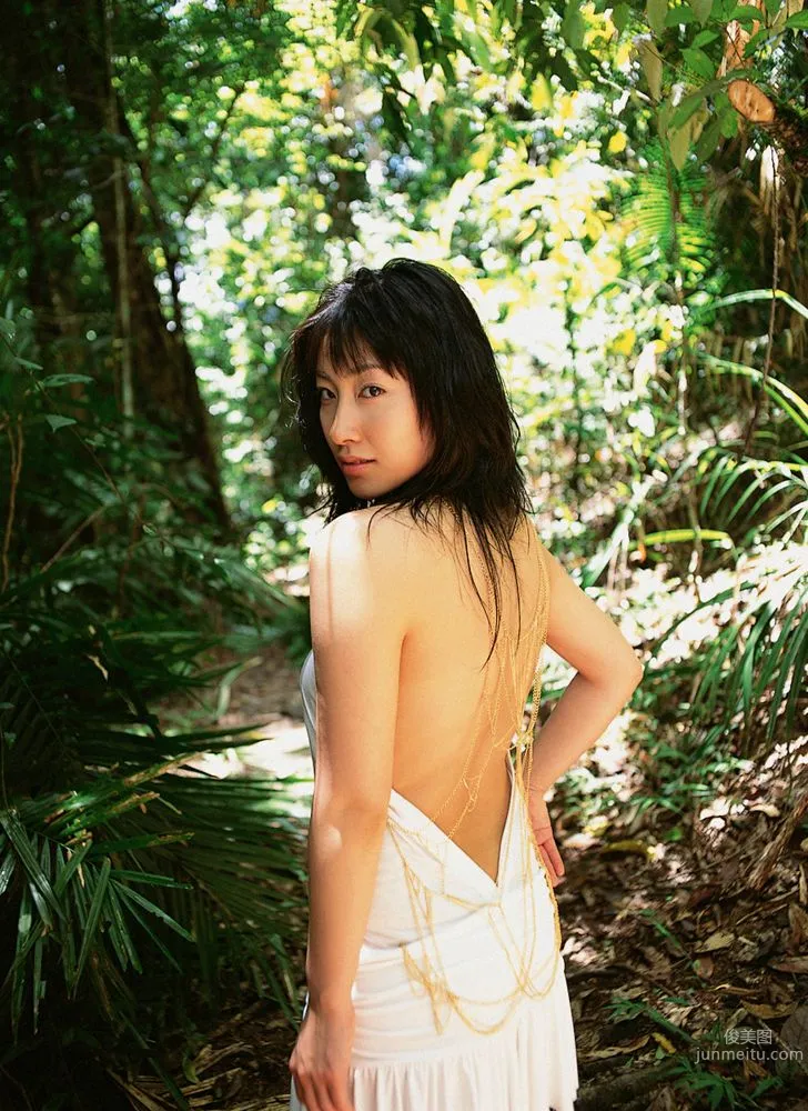佐藤寛子《川の流れに、身をゆだねて…》寫真集 [YS Web] Vol.173 8