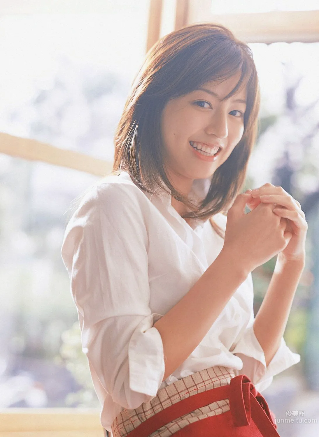杉本有美《壓倒的美少女》寫真集 [YS Web] Vol.218 12