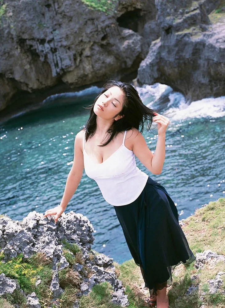 小向美奈子《Now & Then》寫真集 [YS Web] Vol.128 29