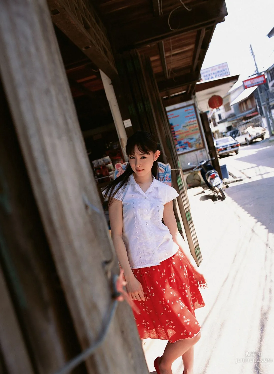 秋山莉奈《Watch Her Hip!》寫真集 [YS Web] Vol.200 18