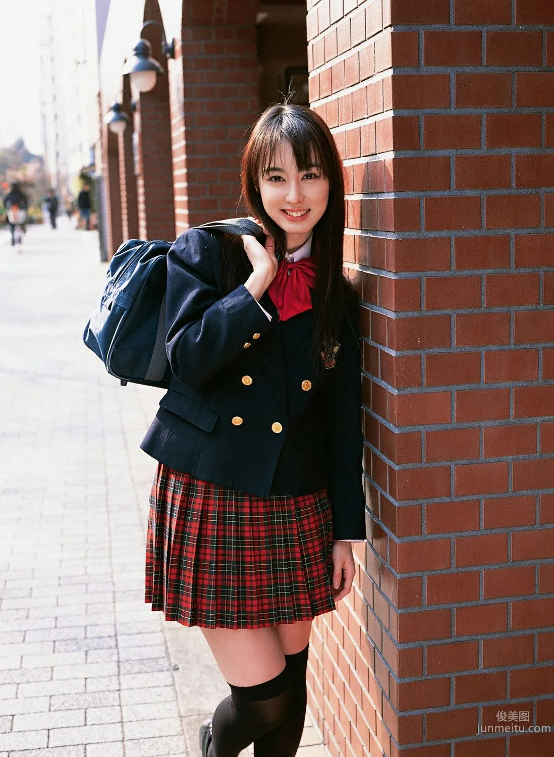 秋山莉奈《キミの素颜こつそりのぞいちやいま？？？た》写真集 [YS Web] Vol.2071
