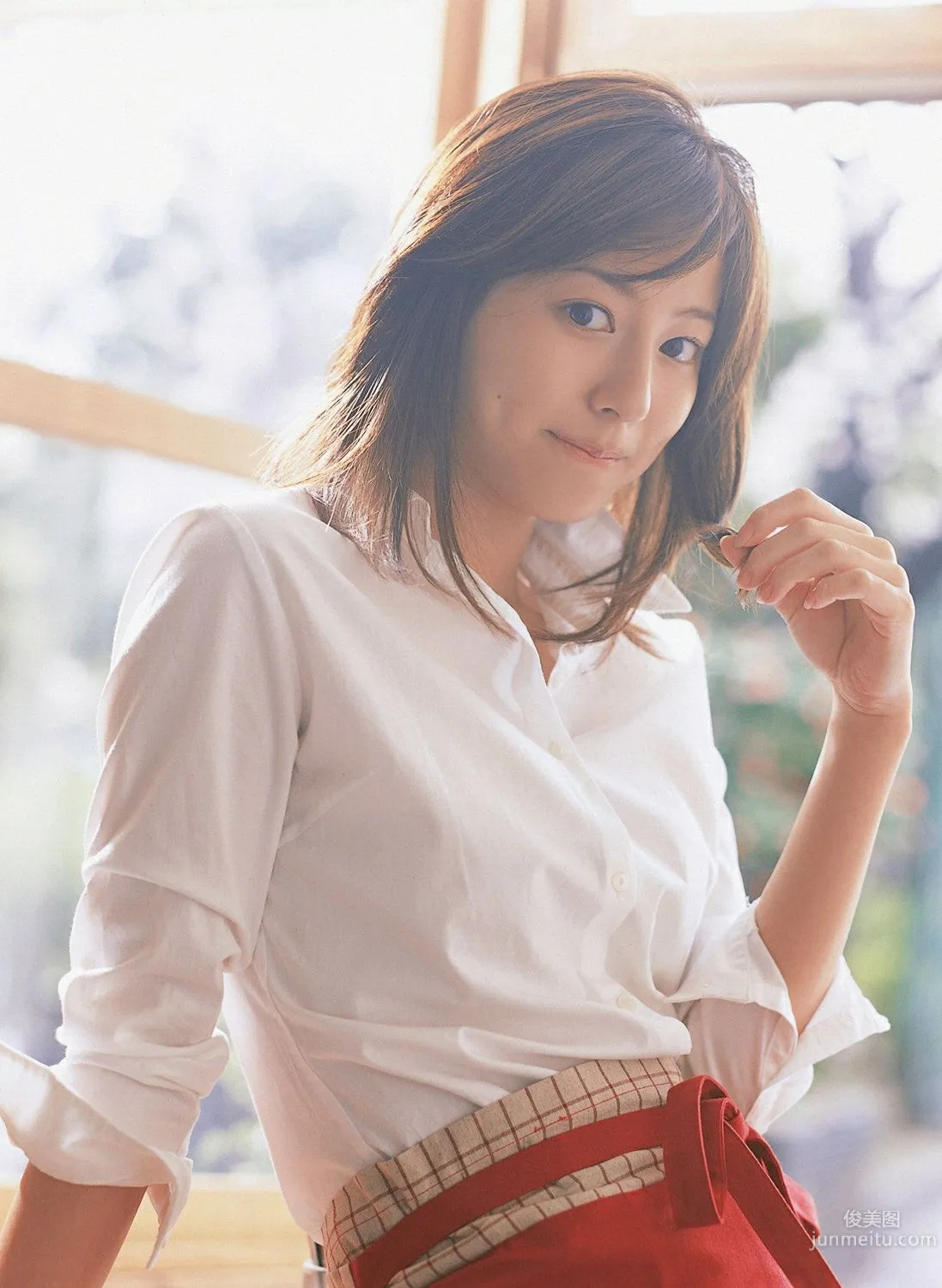 杉本有美《壓倒的美少女》寫真集 [YS Web] Vol.218 11