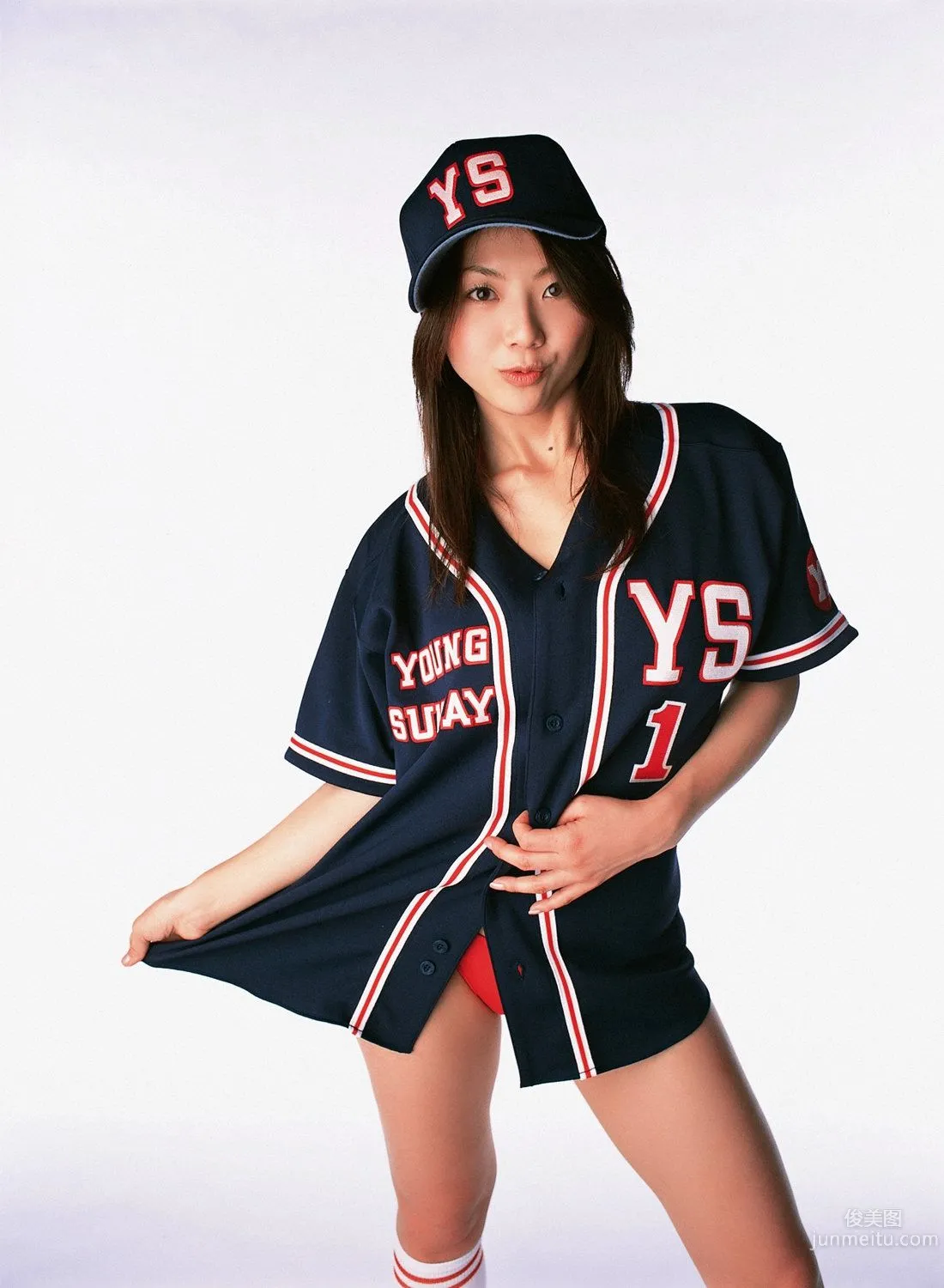 相澤仁美《男子のハートに全力投"乳"》寫真集 [YS Web] Vol.204 18