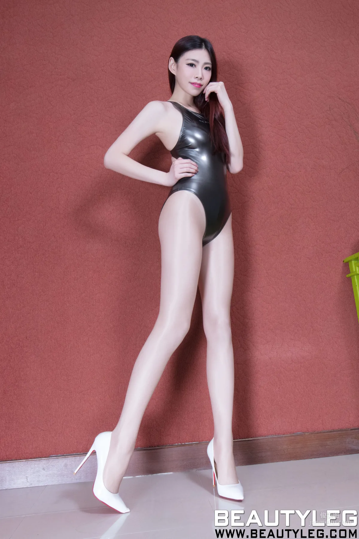 腿模Zoey《丝袜高叉》 [Beautyleg] NO.1525 美腿写真集3