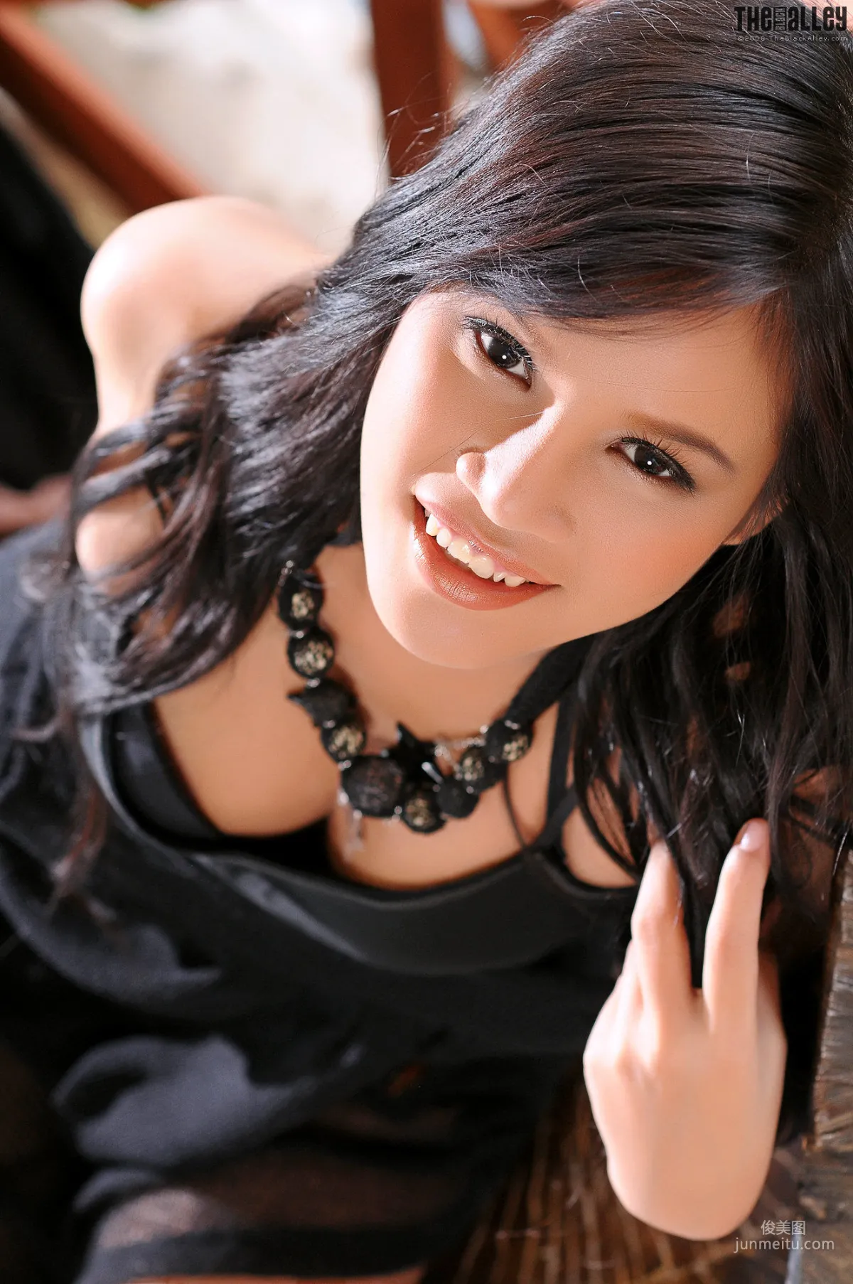 [TheBlackAlley] Honey Koo 黑色連衣裙 寫真集 27