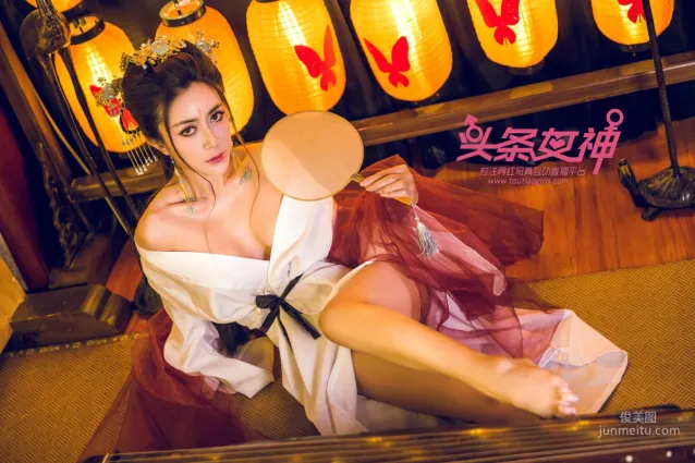 萱宸《當代女帝》 [頭條女神Toutiaogirls] 寫真集