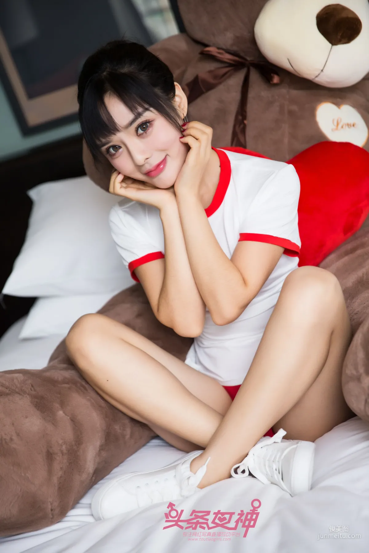周熙妍《小可愛女孩》 [頭條女神Toutiaogirls] 寫真集 2