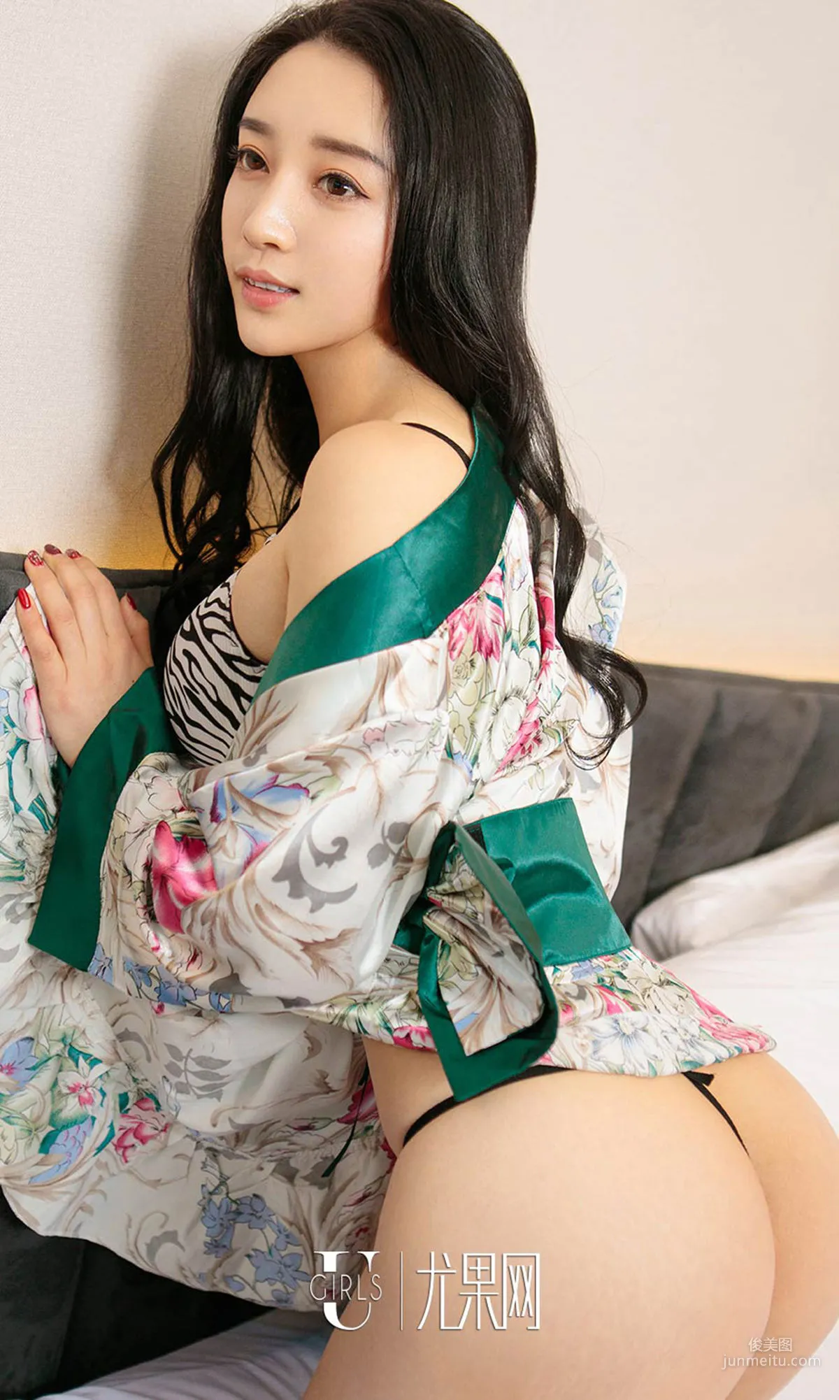 金美子《白美人》 [尤果圈Ugirls] NO.917 寫真集 11