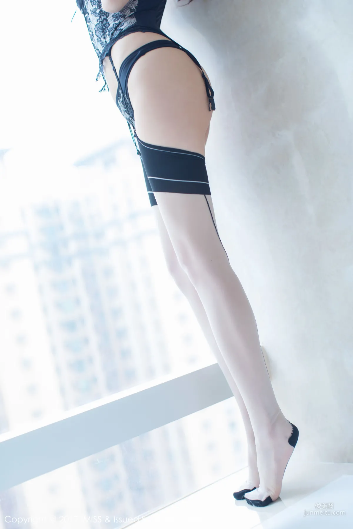 楊晨晨sugar《絲襪美腿誘惑+完善禮物》 [愛蜜社IMiss] Vol.181 寫真集 17