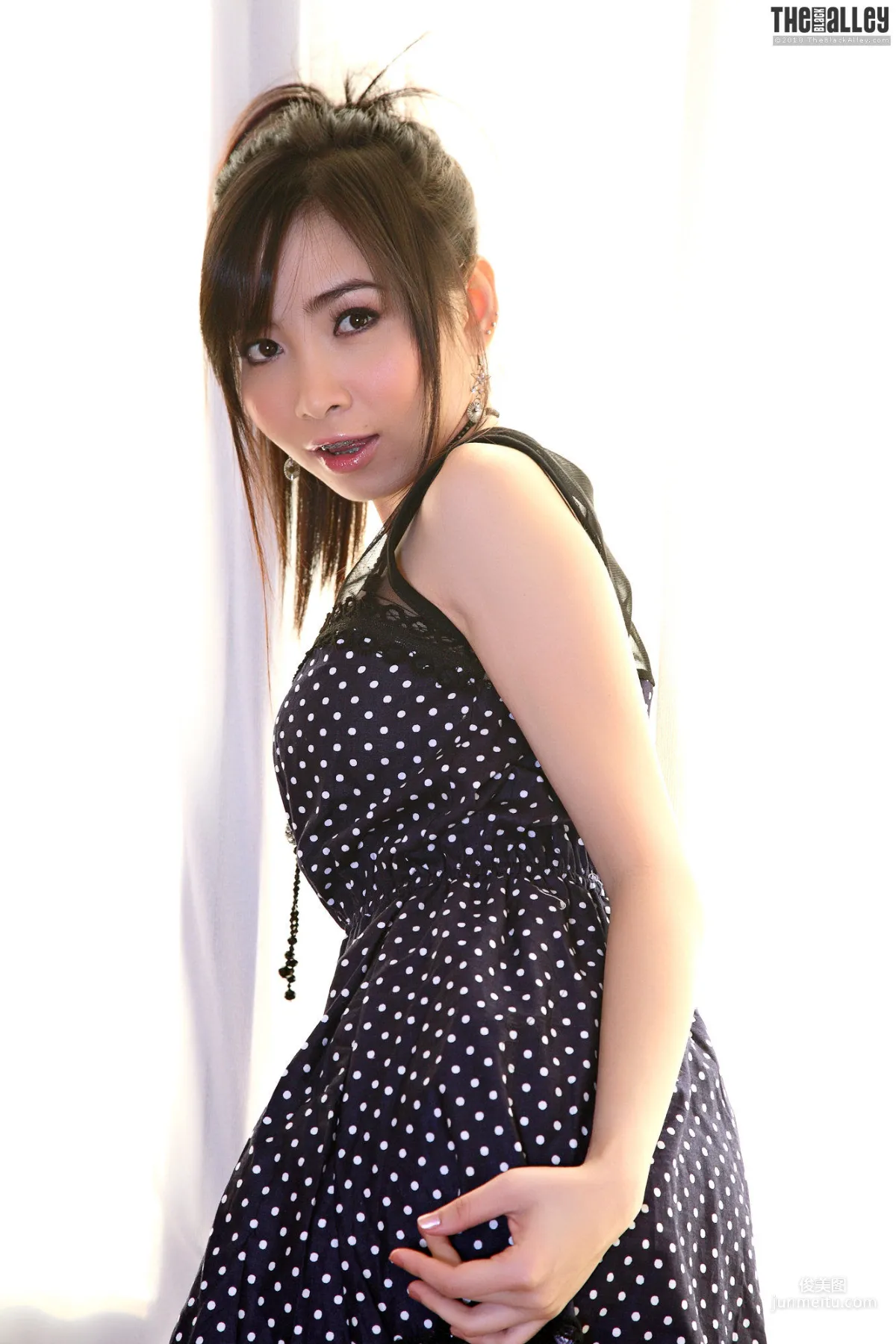 Alena 01《迷人的小妖精》 [The Black Alley] 寫真集 10