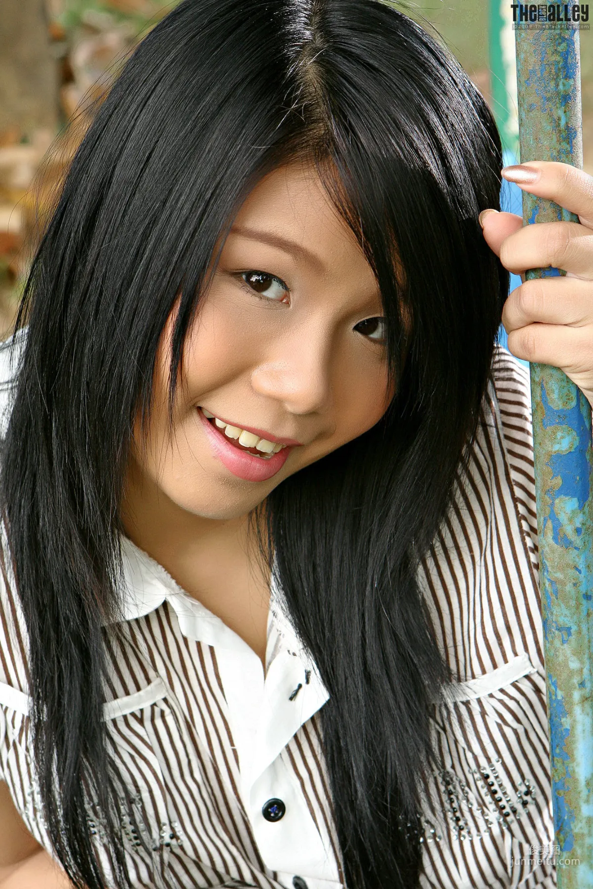 Lora Lee《公园小妹》 [The Black Alley] 写真集9