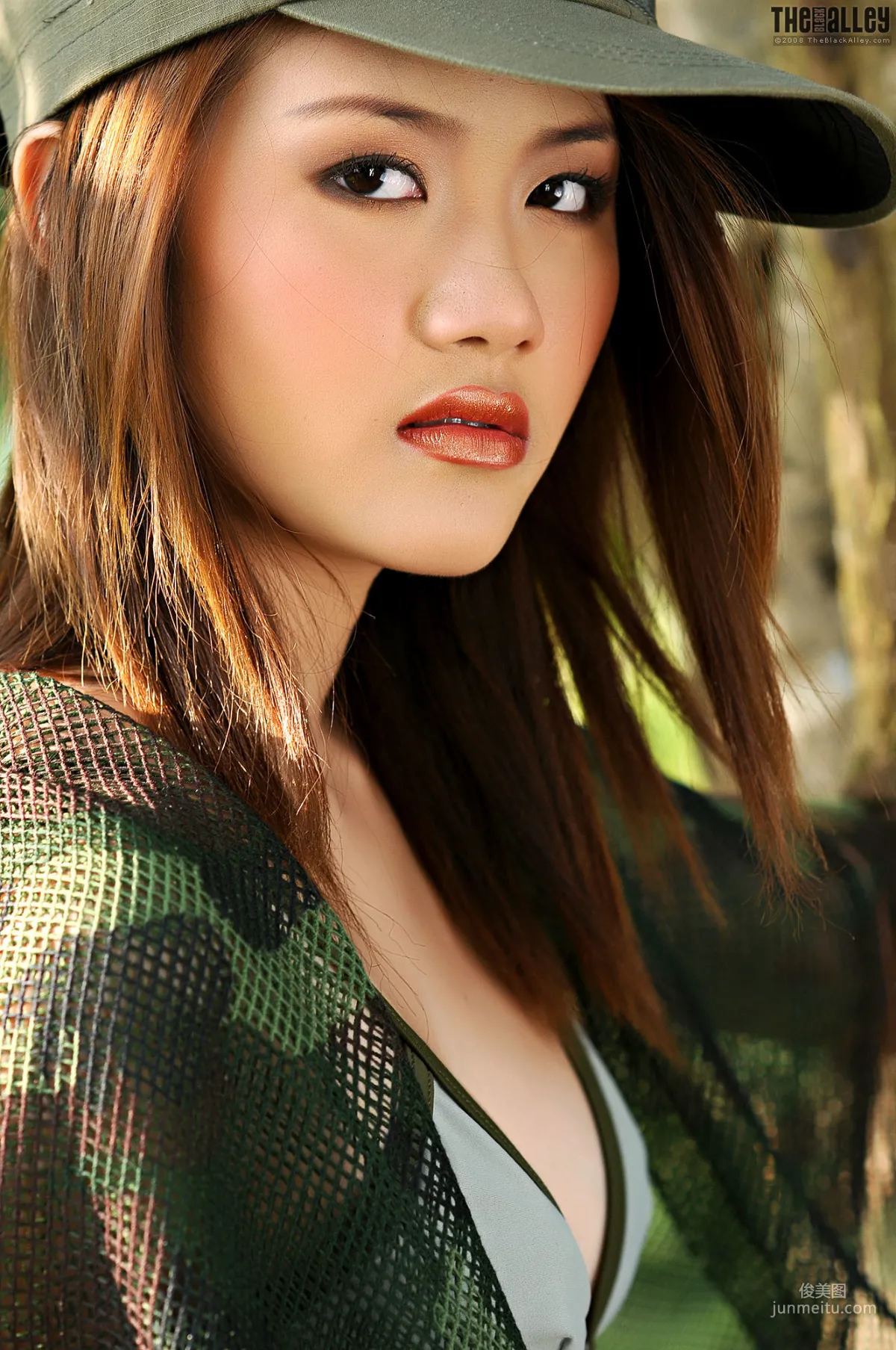 Marie Fang《迷彩军妹》 [The Black Alley] 写真集5
