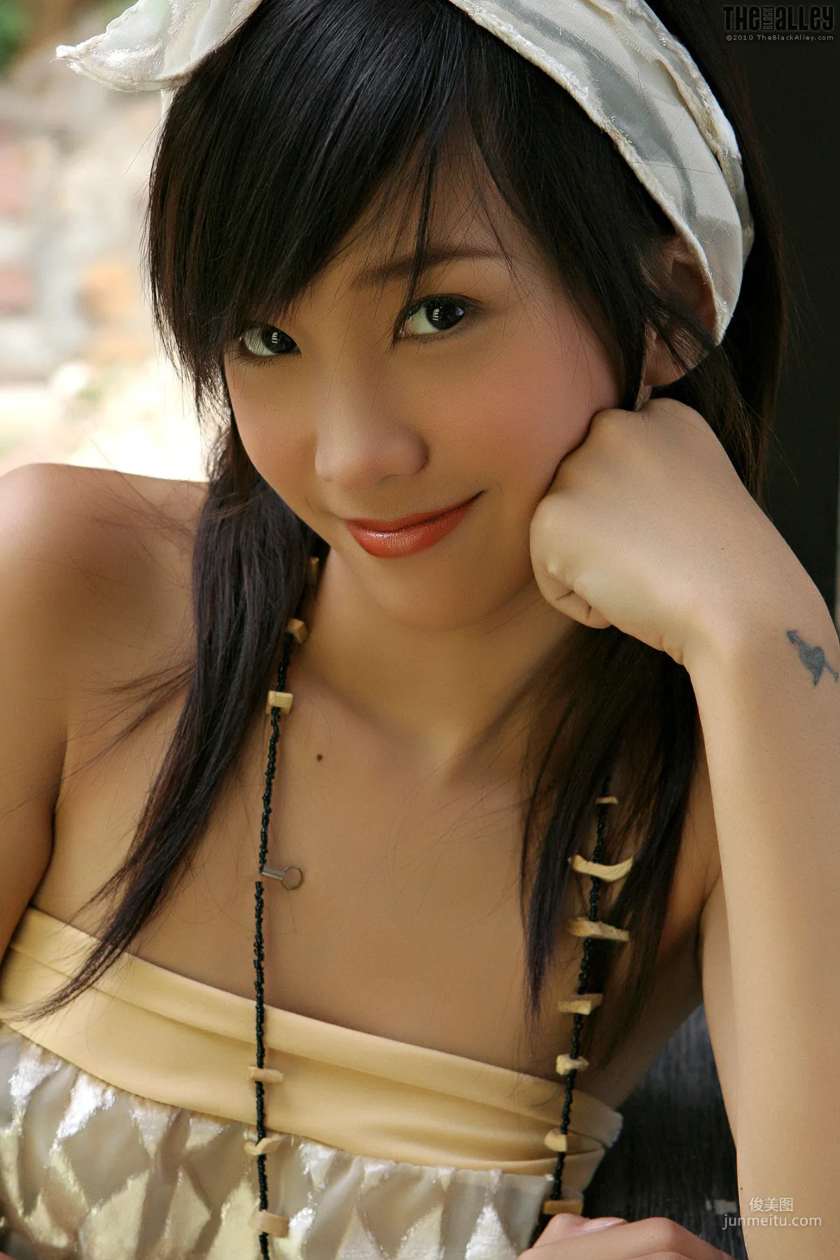 陳麗/Lolita Cheng《極品萌小妹》 [The Black Alley] 寫真集 12