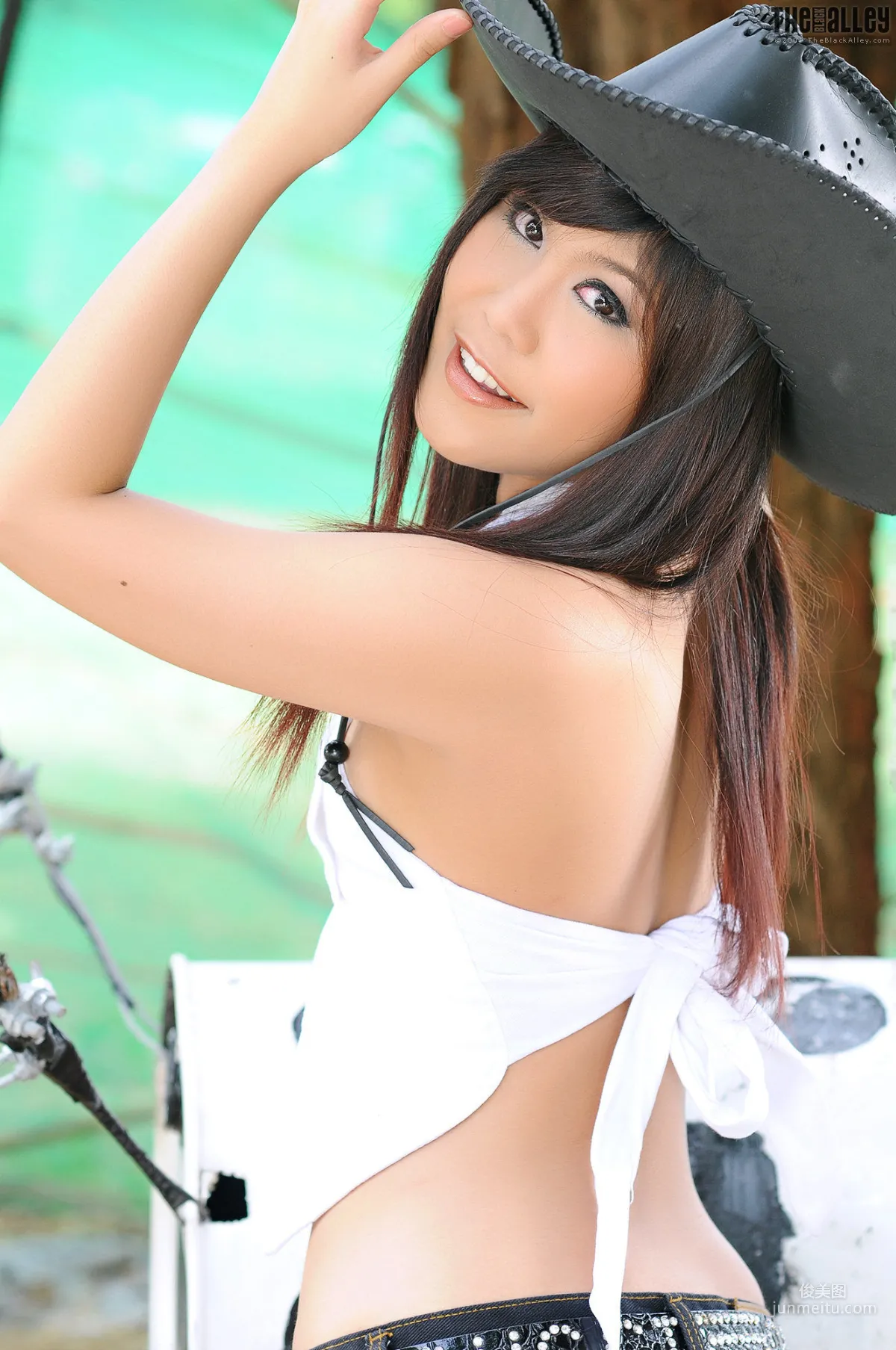 Abby Ngeun《朋克牛仔》 [The Black Alley] 写真集5