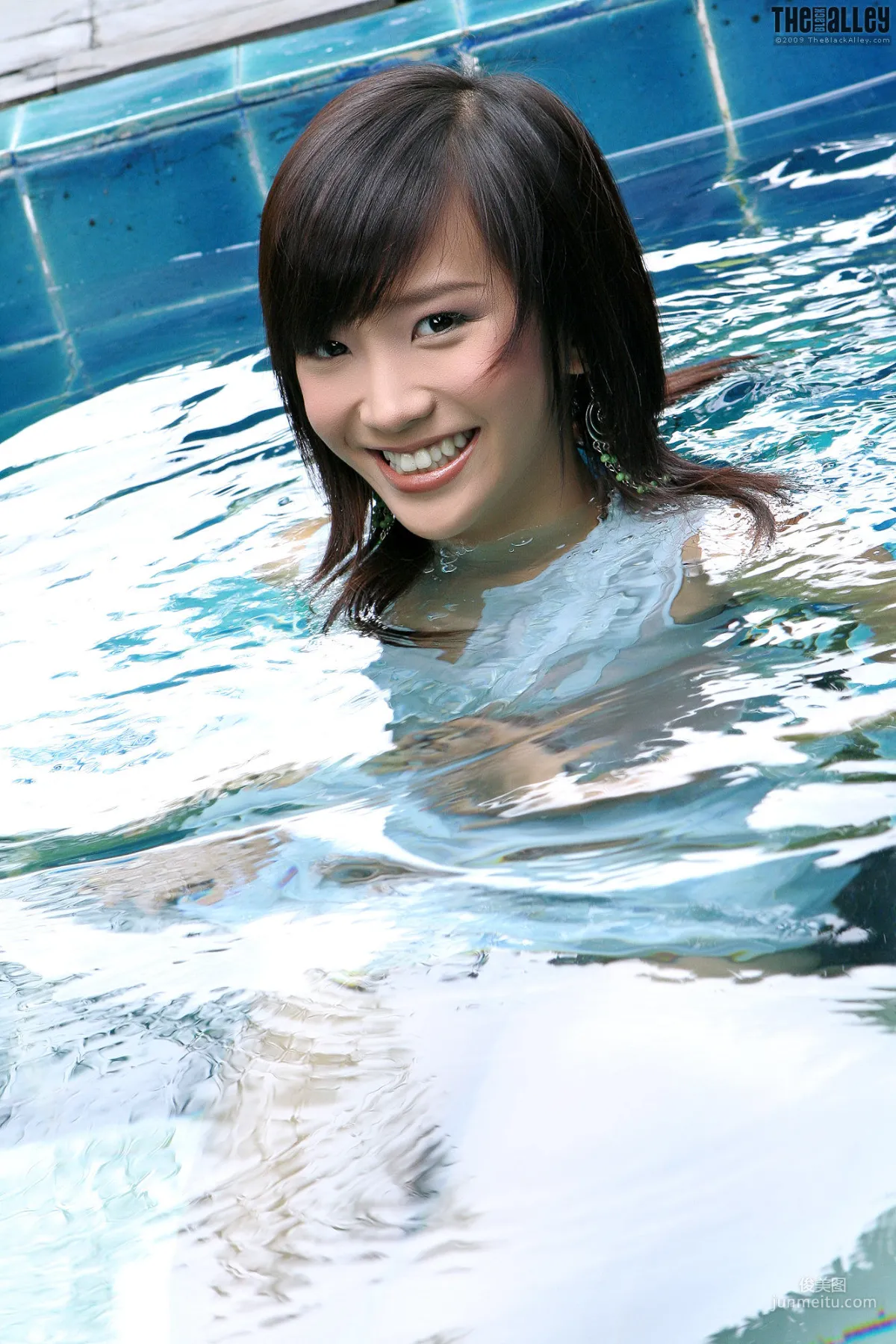 Lolita Cheng《戏水少女》 [The Black Alley] 写真集24