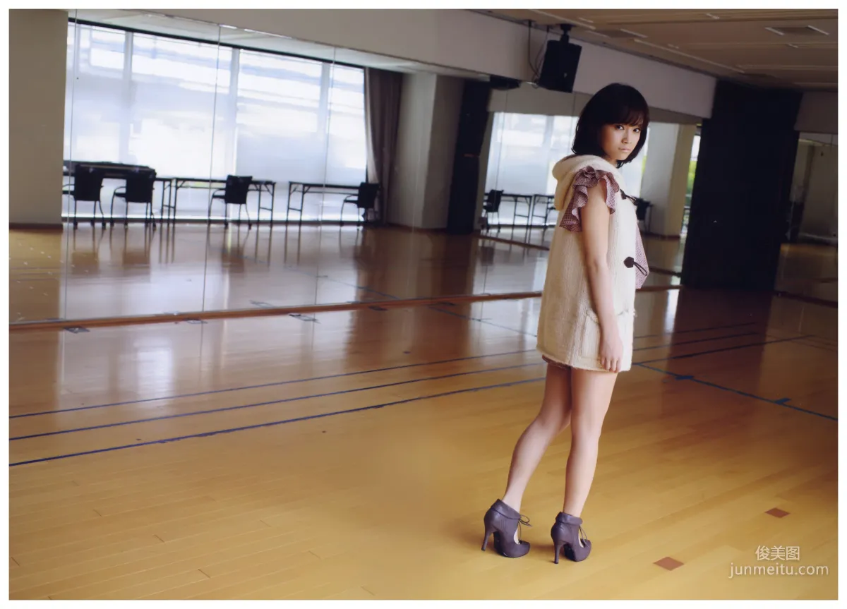 亀井絵裡《Thanks》 [PhotoBook] 寫真集 60