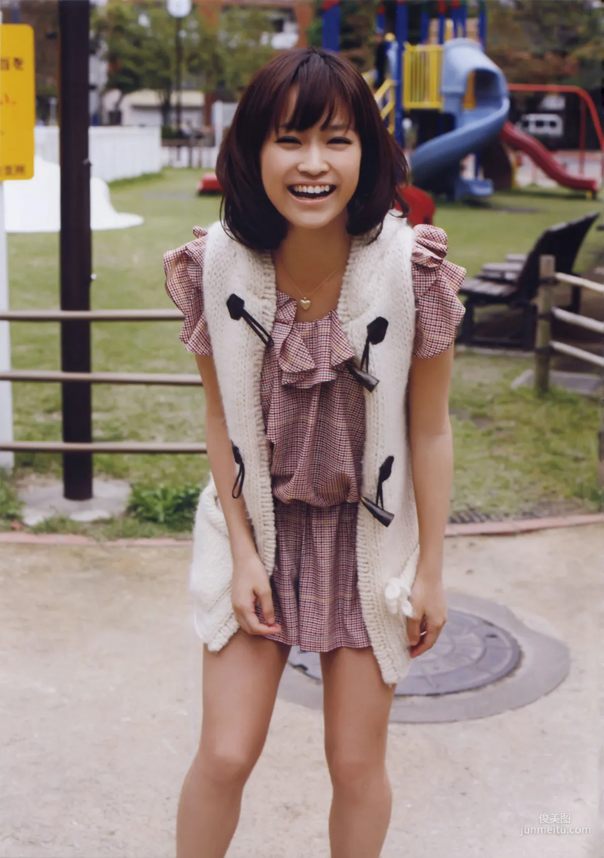 亀井絵裡《Thanks》 [PhotoBook] 寫真集 16
