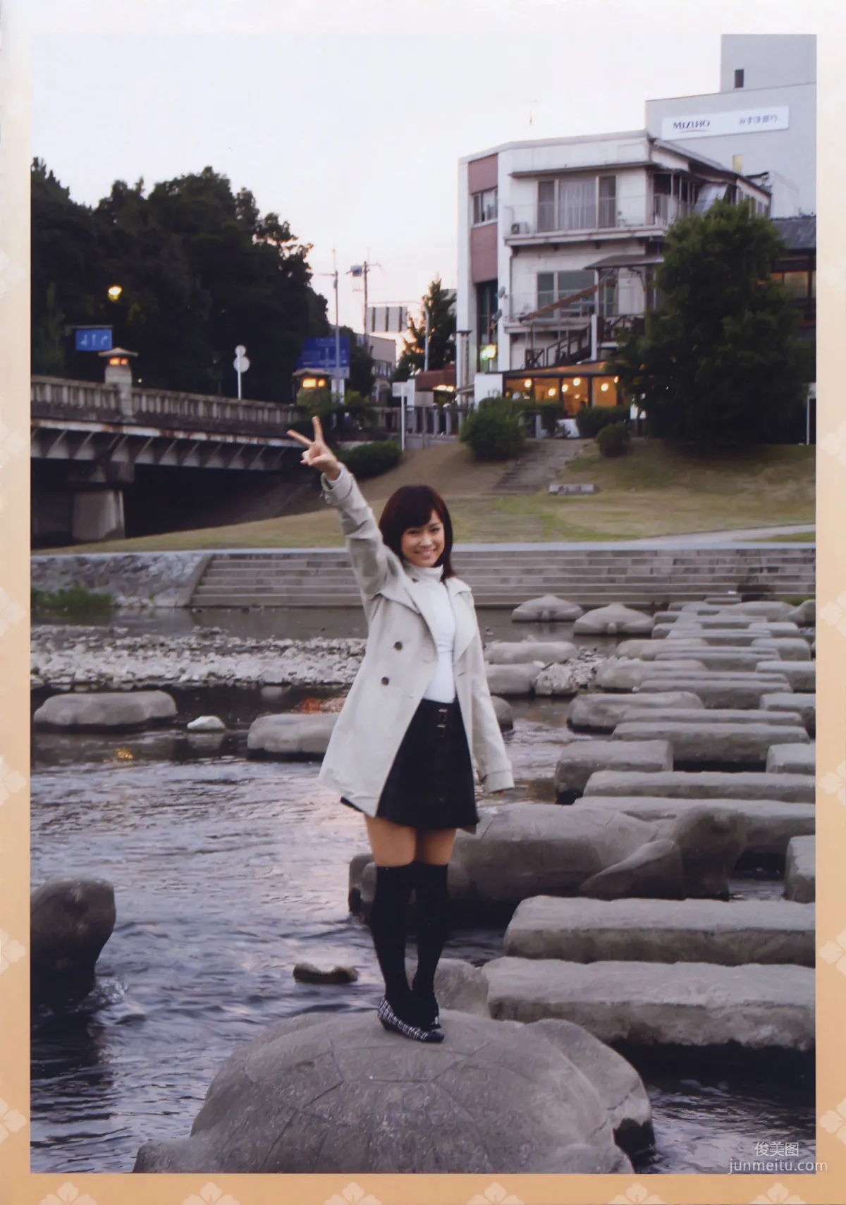 亀井絵裡《Thanks》 [PhotoBook] 寫真集 40