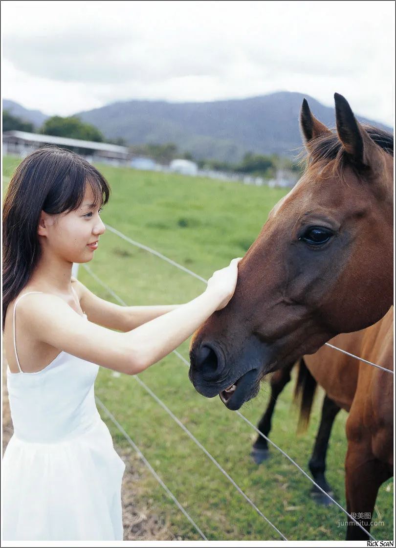 戸田恵梨香《Nature》 [Photobook] 寫真集 104