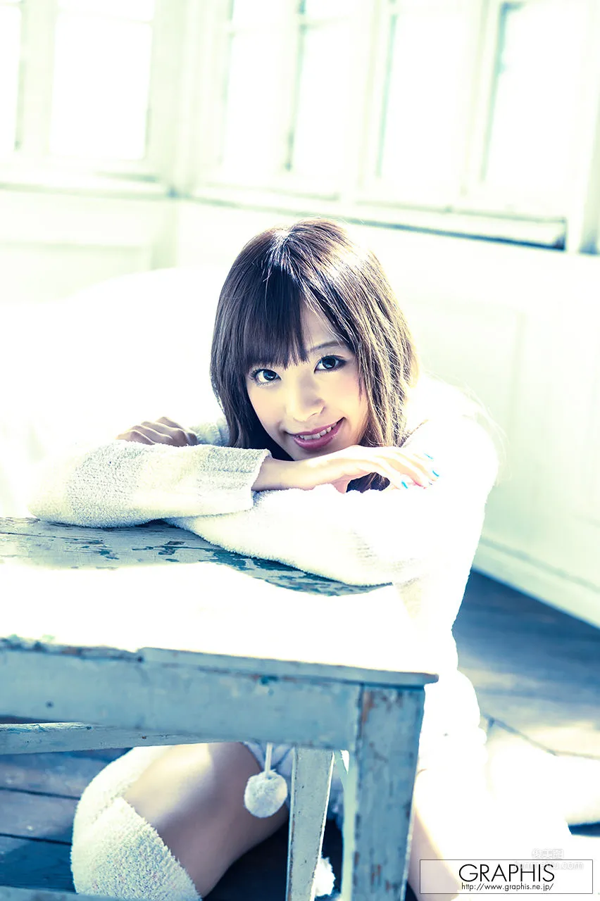 桃乃木かな Kana Momonogi [Graphis] Calender 写真集1