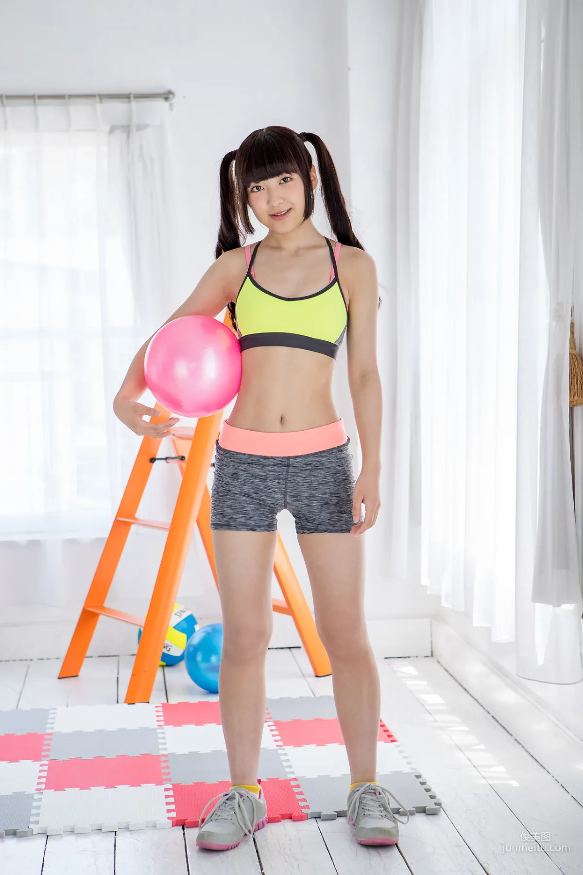 高梨あい《双马尾健身+背心系列》 [Minisuka.tv] 写真集3