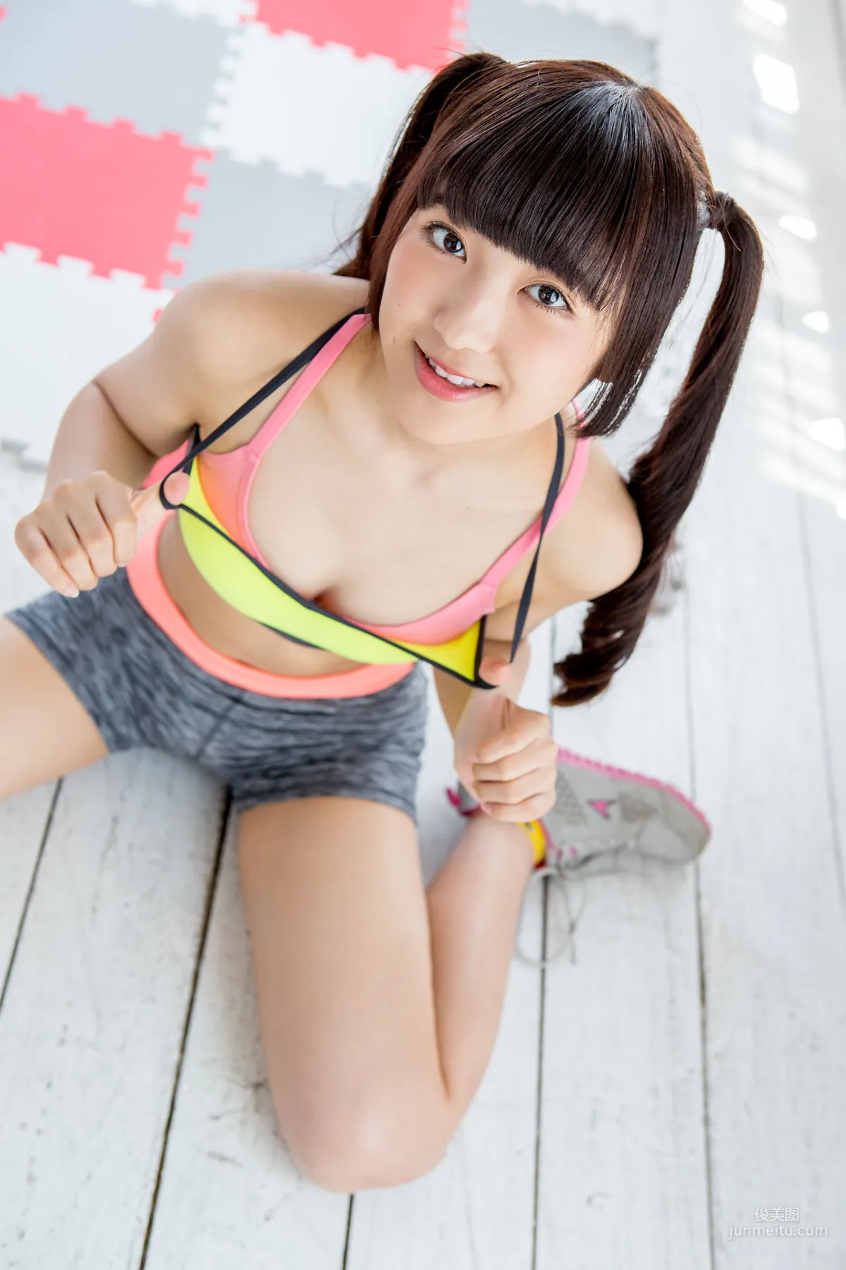 高梨あい《双马尾健身+背心系列》 [Minisuka.tv] 写真集13
