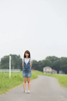 前園まみこ《牛仔裙誘惑+比基尼》 [Minisuka.tv] 寫真集
