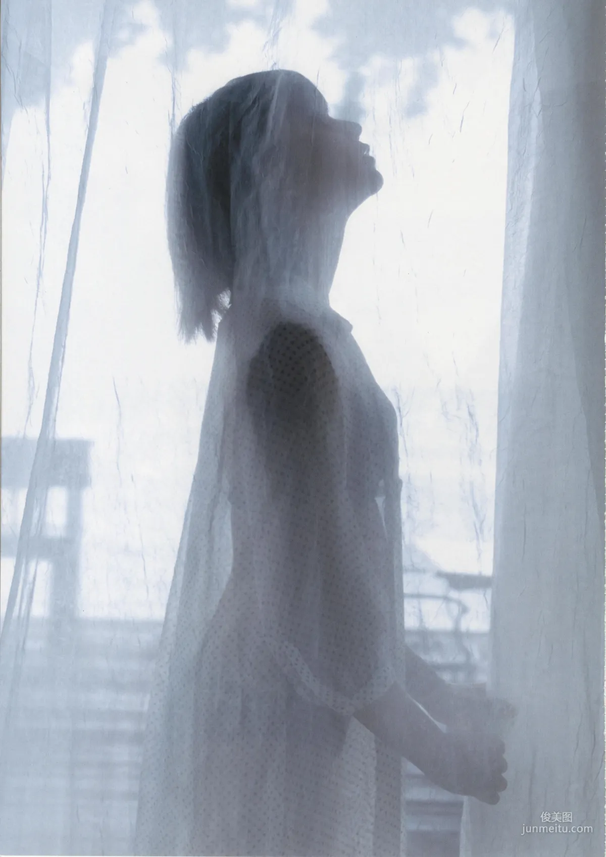 星名美怜「MIREITOPIA」 [PhotoBook] 写真集103