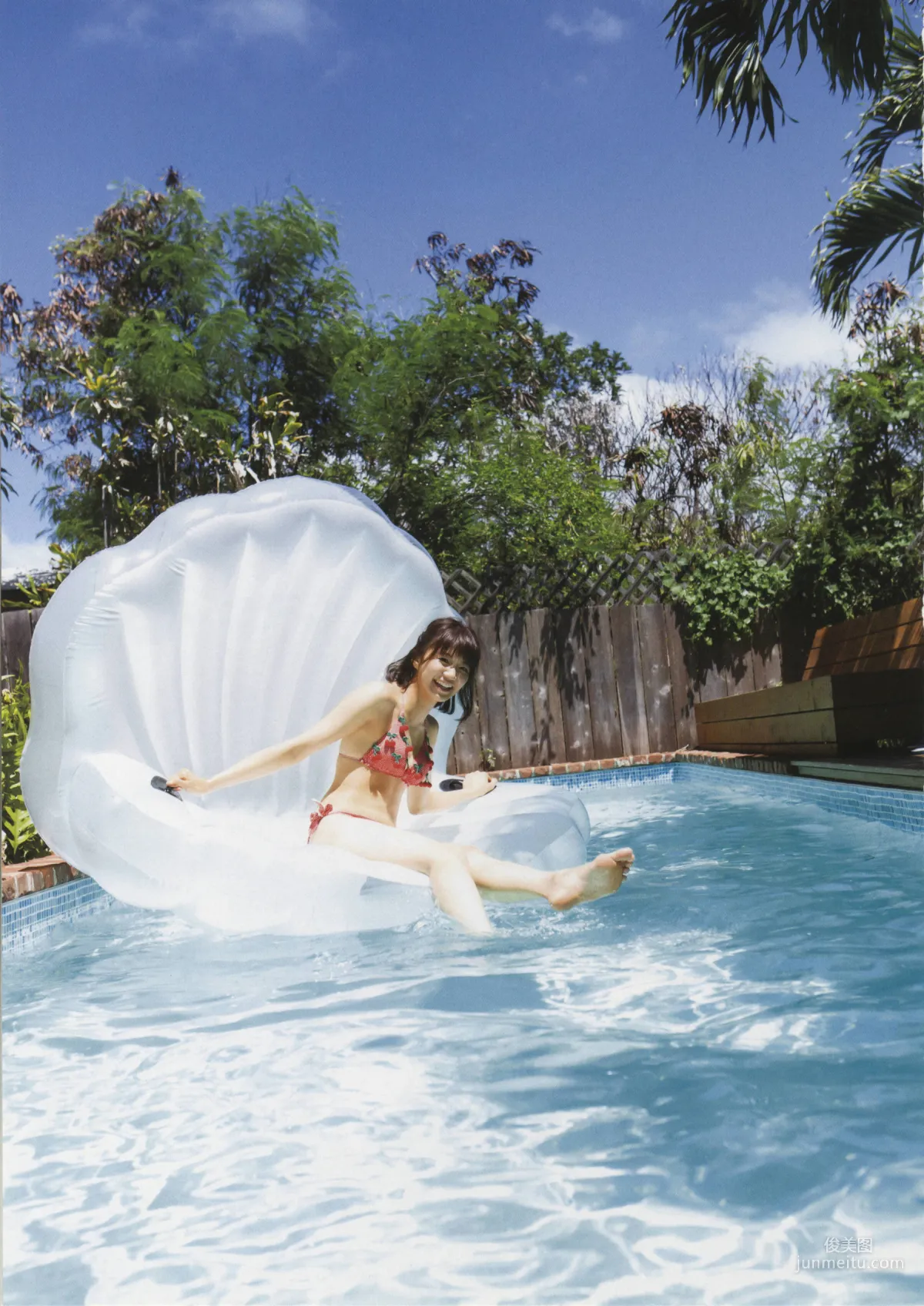 星名美怜「MIREITOPIA」 [PhotoBook] 写真集12