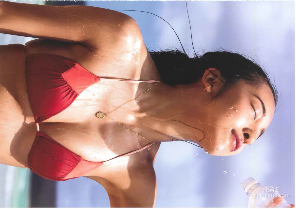 板野友美《release》 [PhotoBook] 写真集108