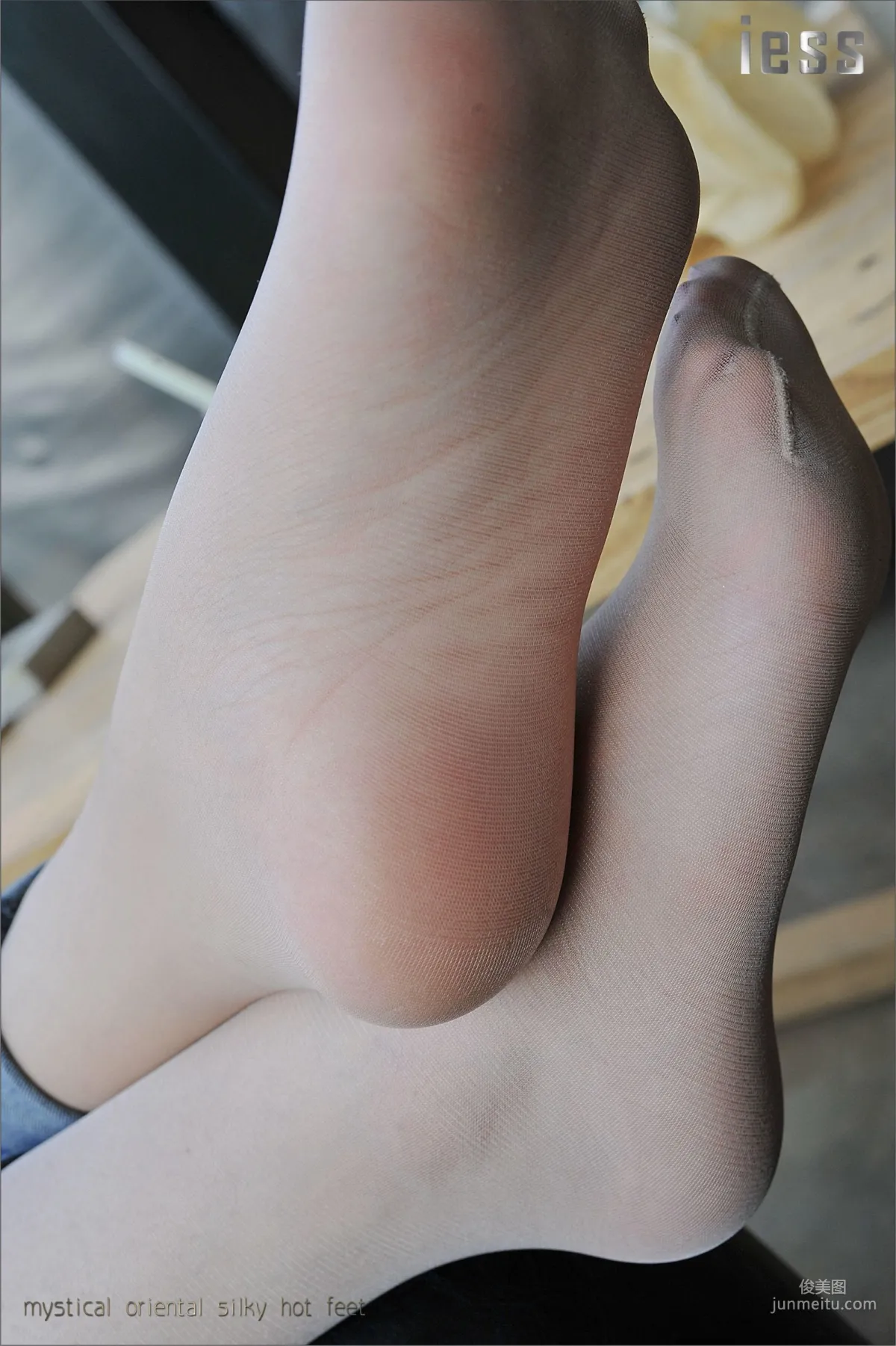 絲足便當008 張馨月 《絲足高跟與牛仔褲 2》[IESS異思趣向] 寫真集 11