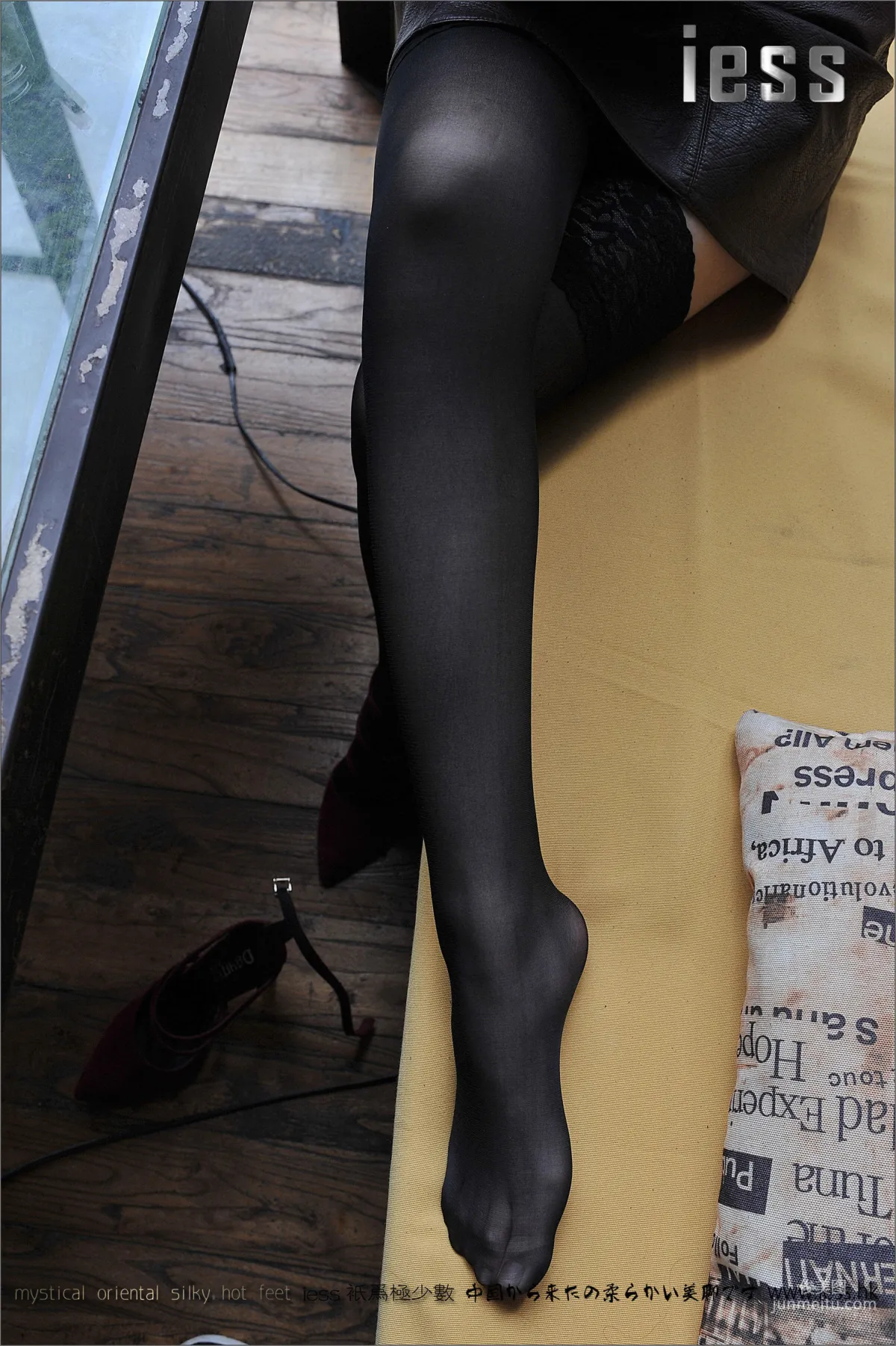 丝足便当047 小夕 《少女的腿（足）》[IESS异思趣向] 写真集20