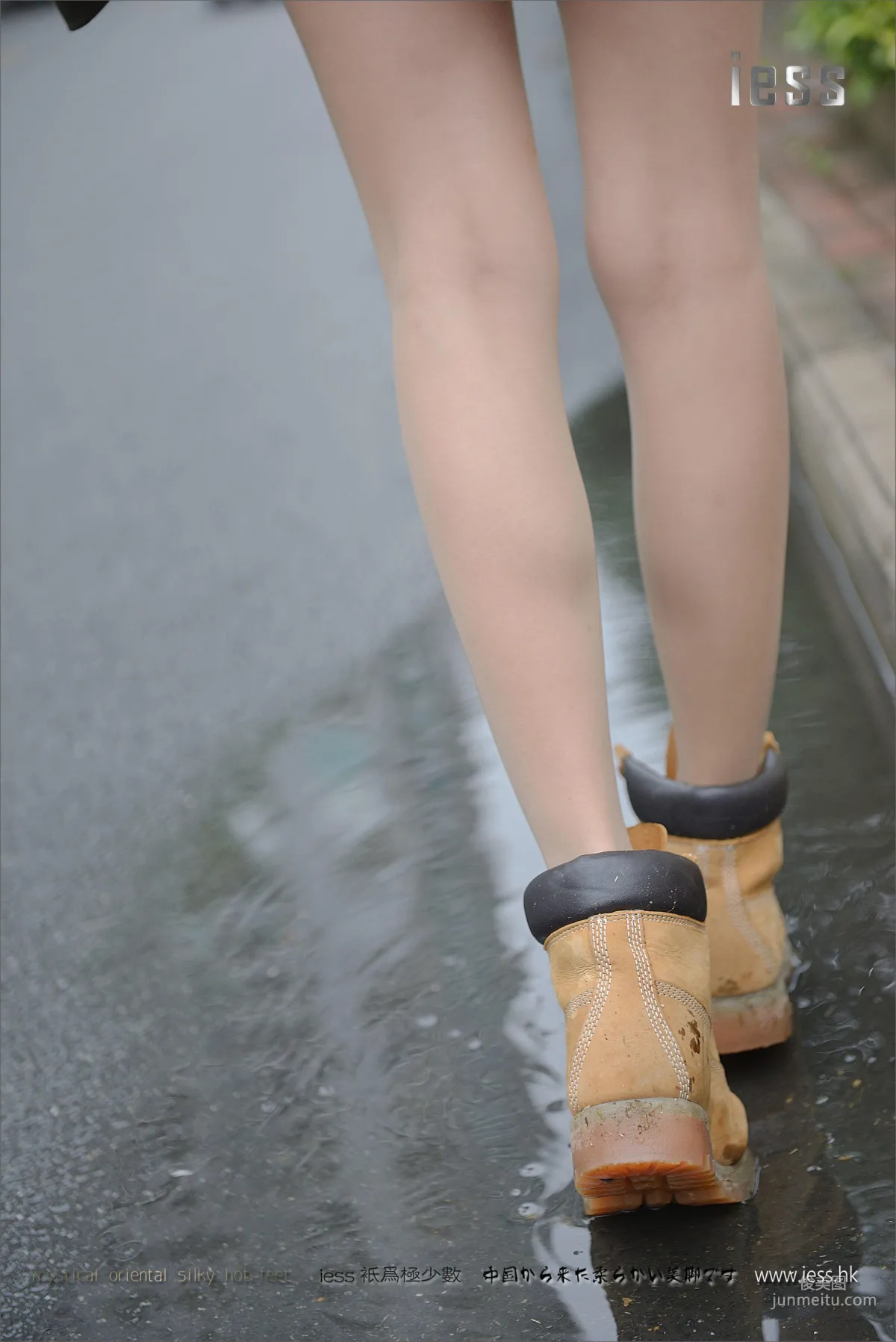 絲足便當059 潇潇 《短靴、肉絲與單車》[IESS異思趣向] 寫真集 81