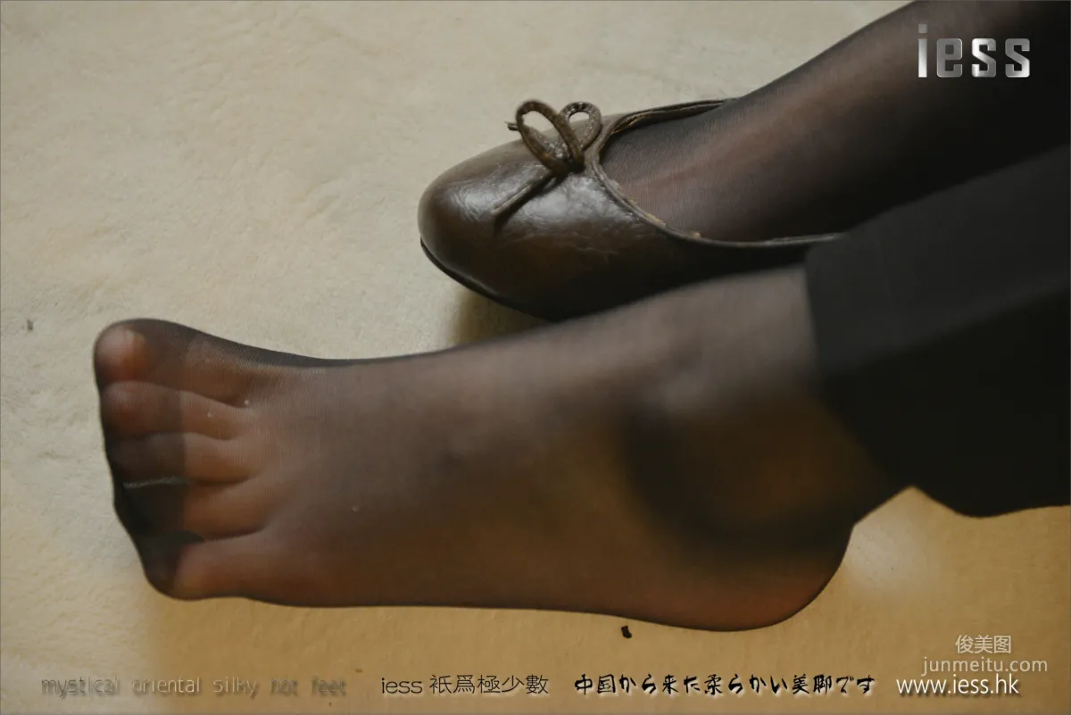 絲足便當063 小夕 《台燈下的短絲襪》[IESS異思趣向] 寫真集 46